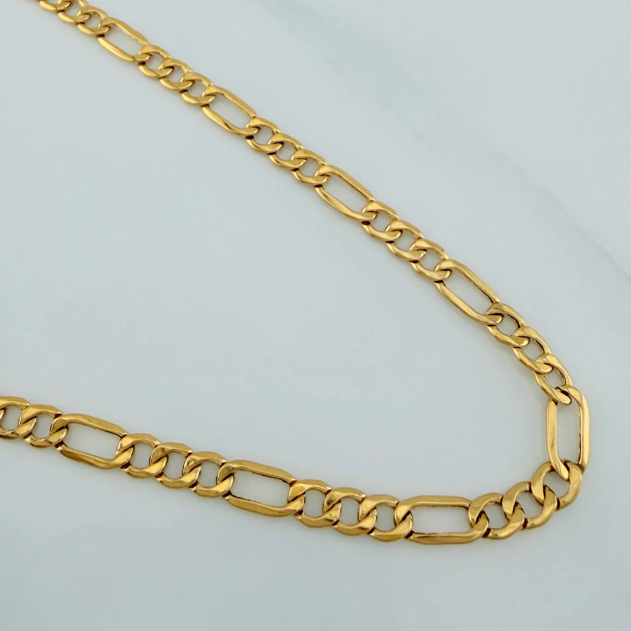 Figaro Chain 8g / 23 3/4 in / 4.3mm Yellow Gold +1 18K $