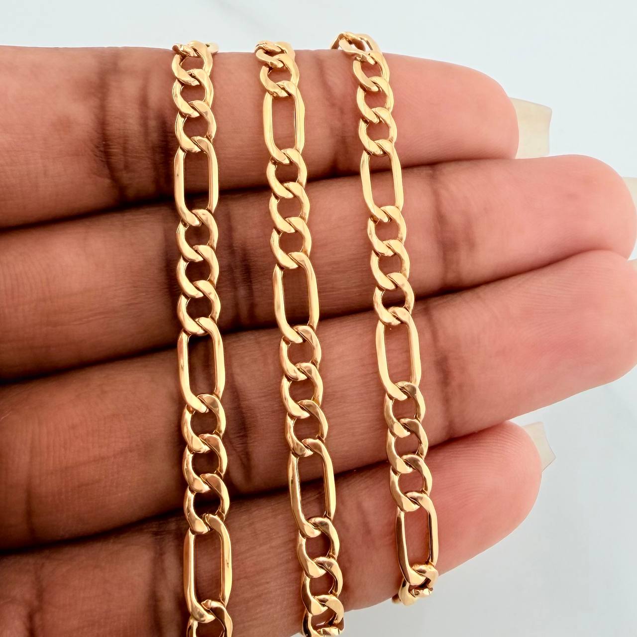 Figaro Chain 8g / 23 3/4 in / 4.3mm Yellow Gold +1 18K $