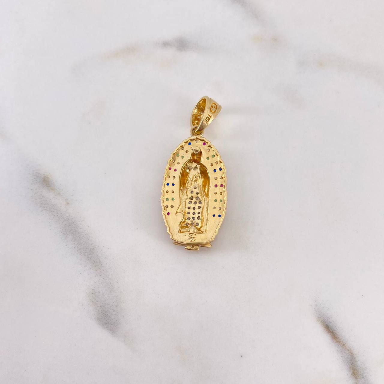 Dije Virgen Guadalupe 5.3gr / 3.3cm / Circones Verdes Fucsias Azules Blancos Dos Oros Amarillo Blanco 18K #