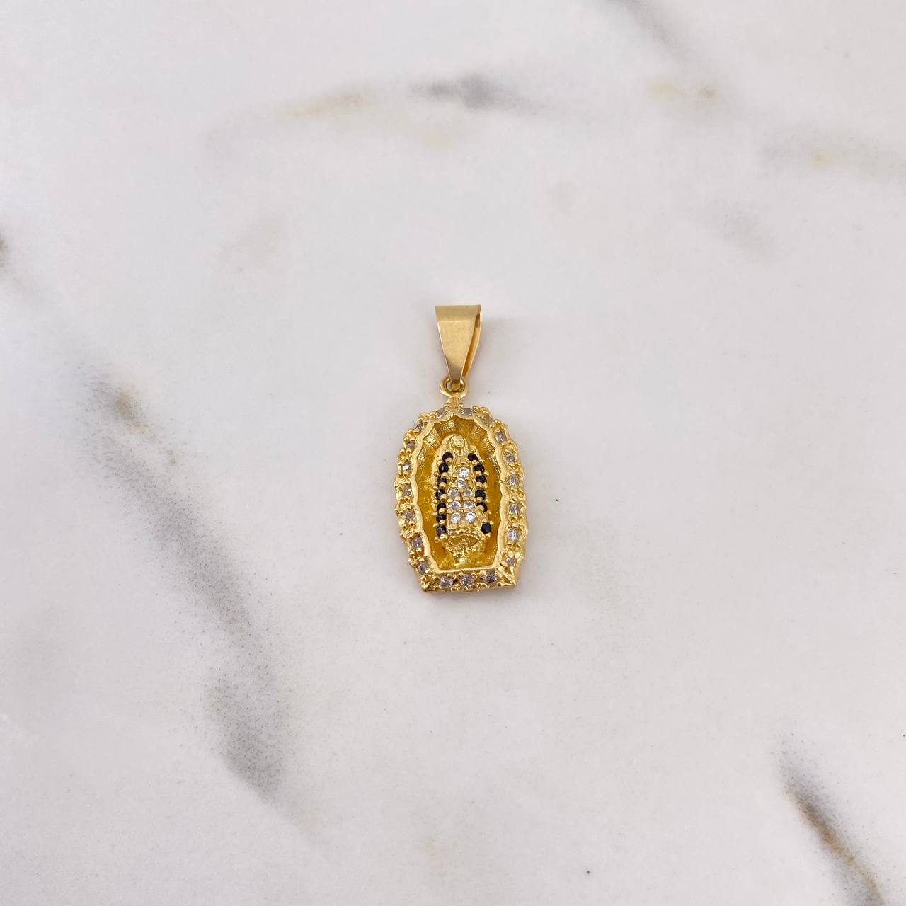 Pendant Virgin Guadalupe 3.25gr / 2.6cm / Black and White Zircons 18K Yellow Gold #