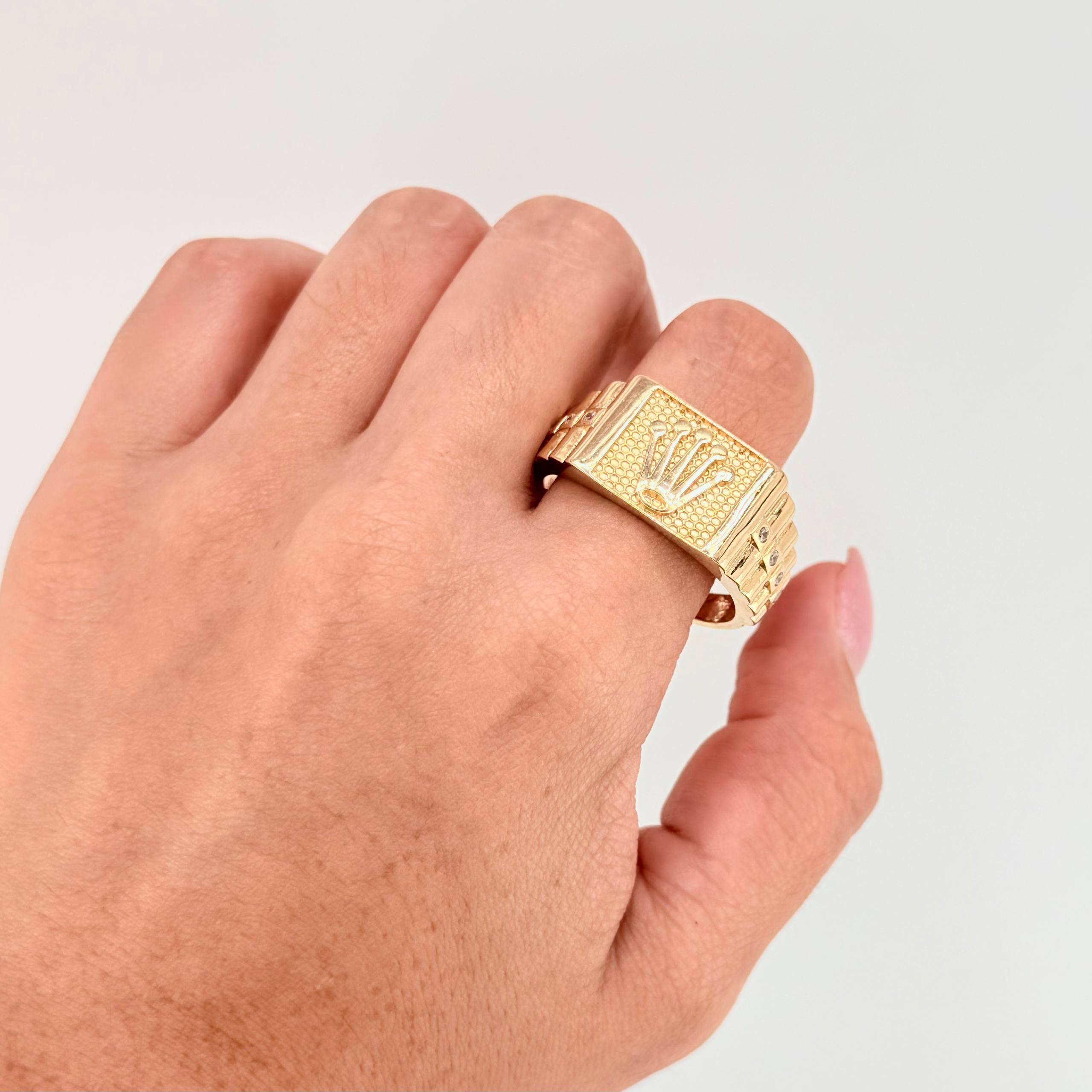 Anillo Correa Sello Corona 10gr / T15 / Oro Amarillo 18K ©