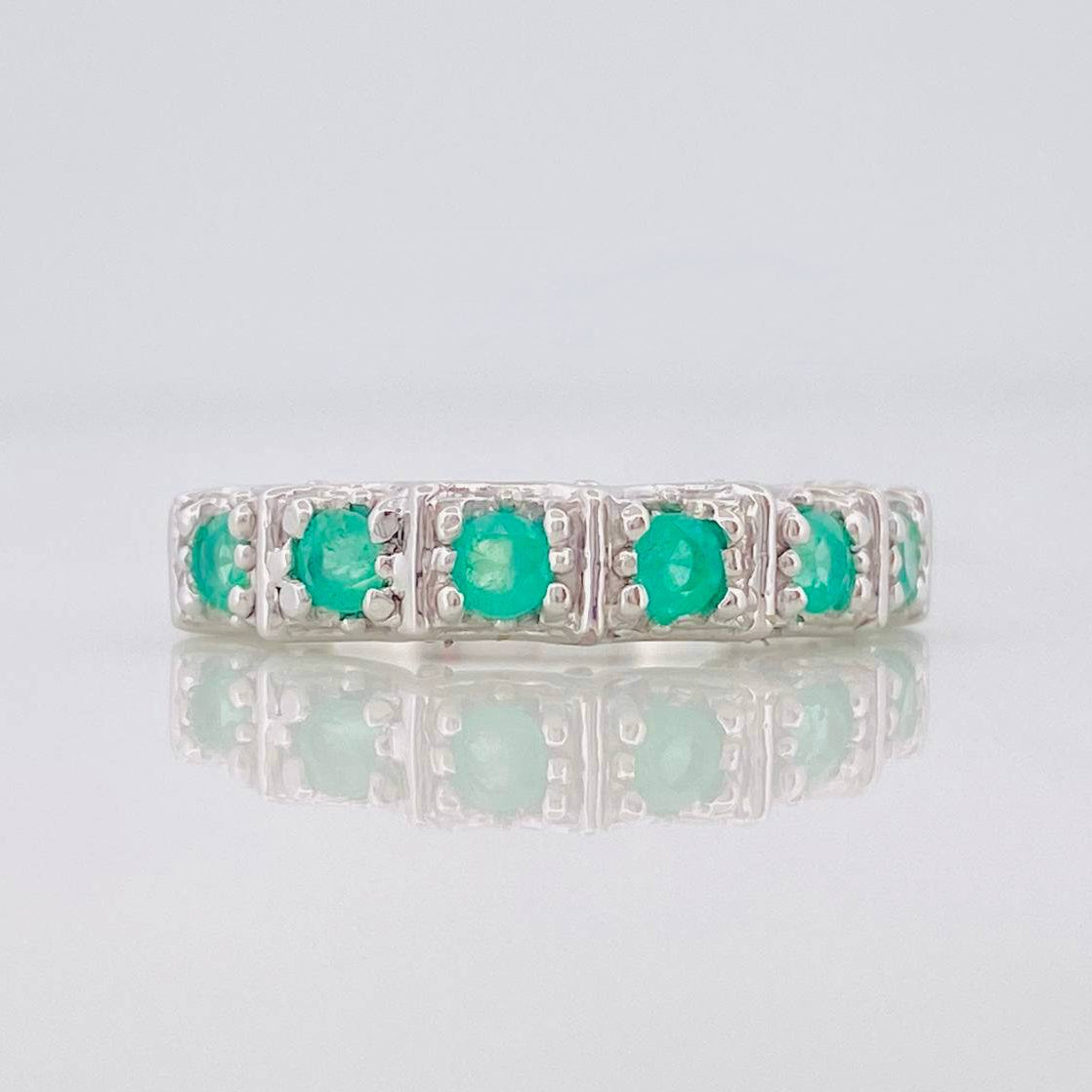 Accordion Ring Emerald 47 Pts 2.2 g / T6 1/2 Silver 925