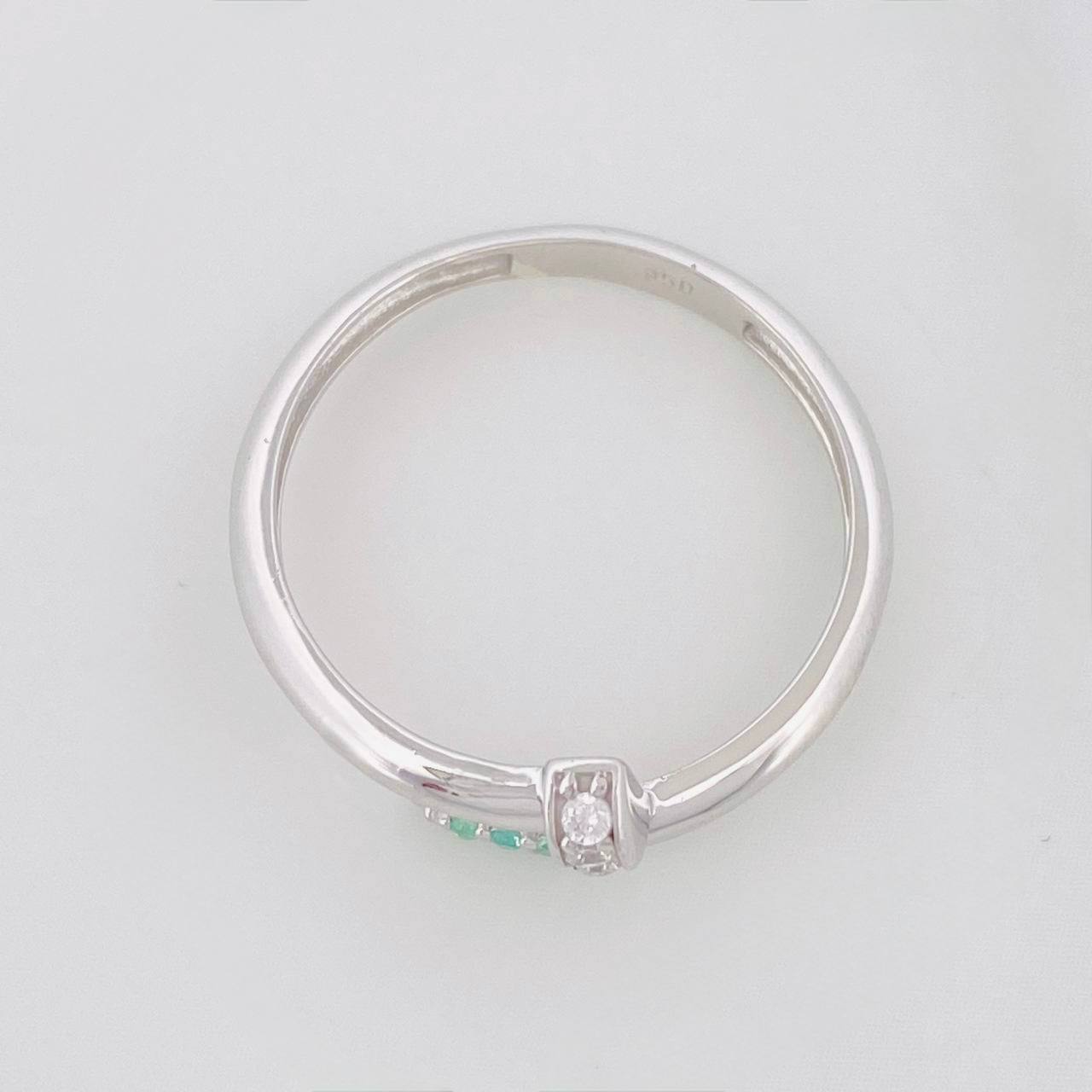 Anillo Clavo Esmeralda 05 Pts 1.4 g / T7 1/2 Plata 925