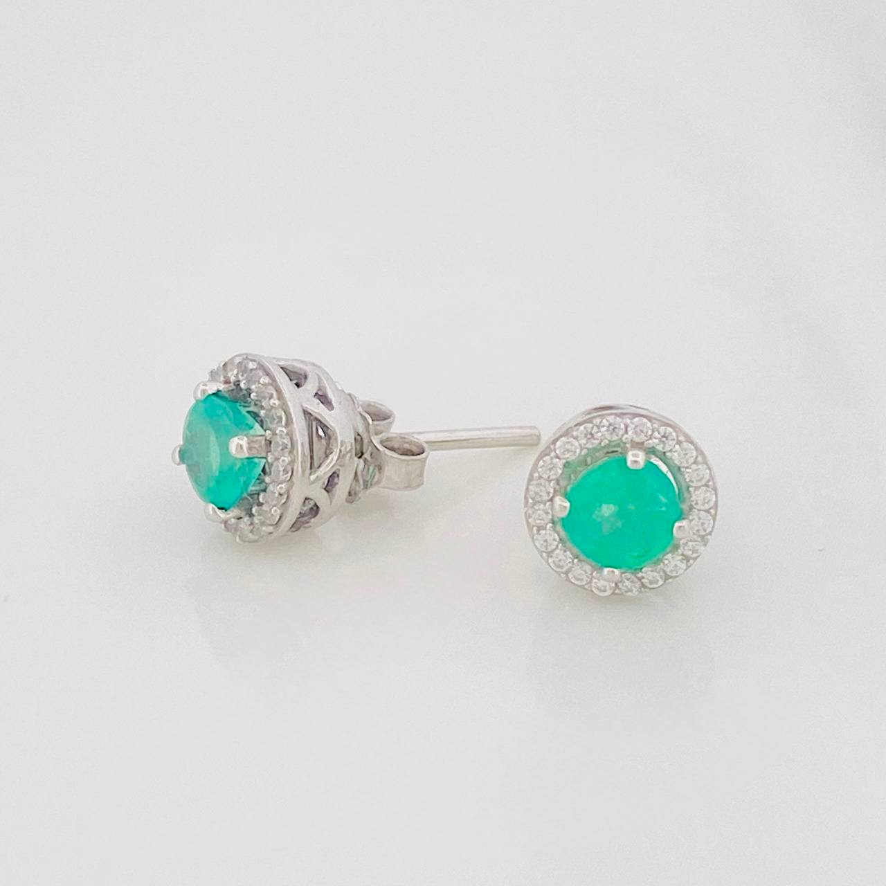 Stud Earrings Circle Halo Emerald 80 Pts 2 g / in / 8 mm Silver 925
