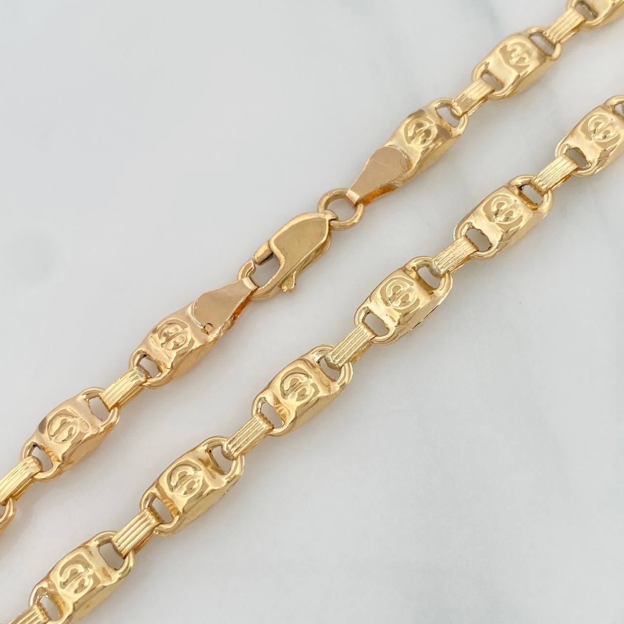 Cadena Rustico Tornillo 16.7 g / 24 in / 5.07 mm Oro Amarillo 18K