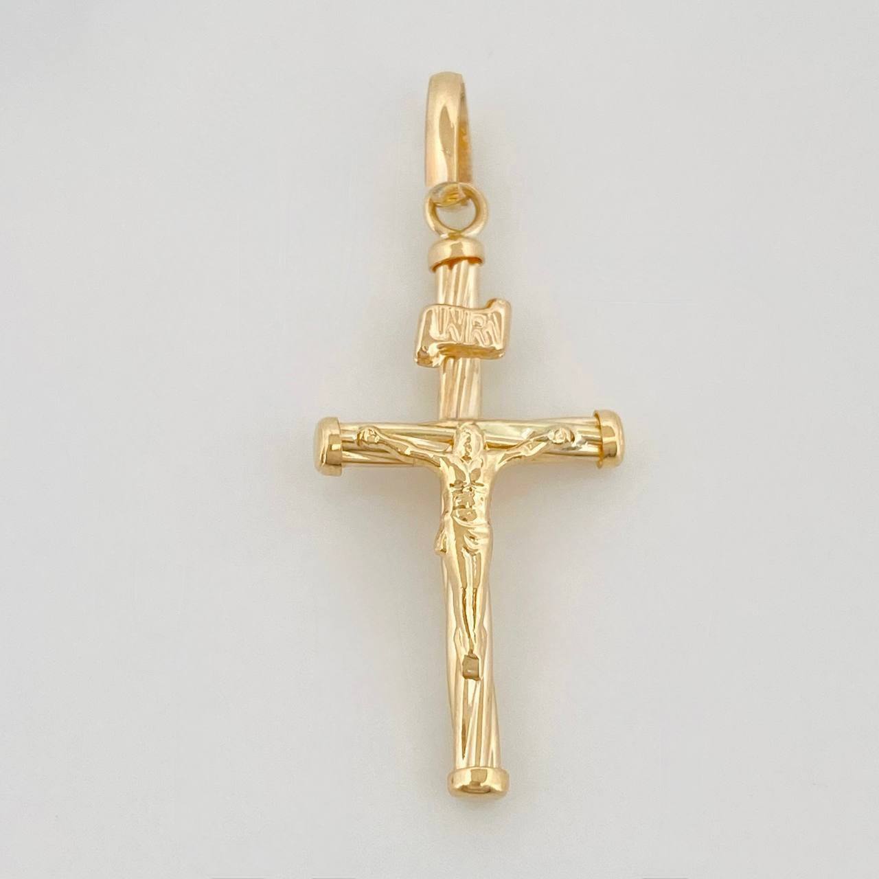 Pendant Cross Christ 0.8 g / 1 1/2 in Yellow Gold 18K