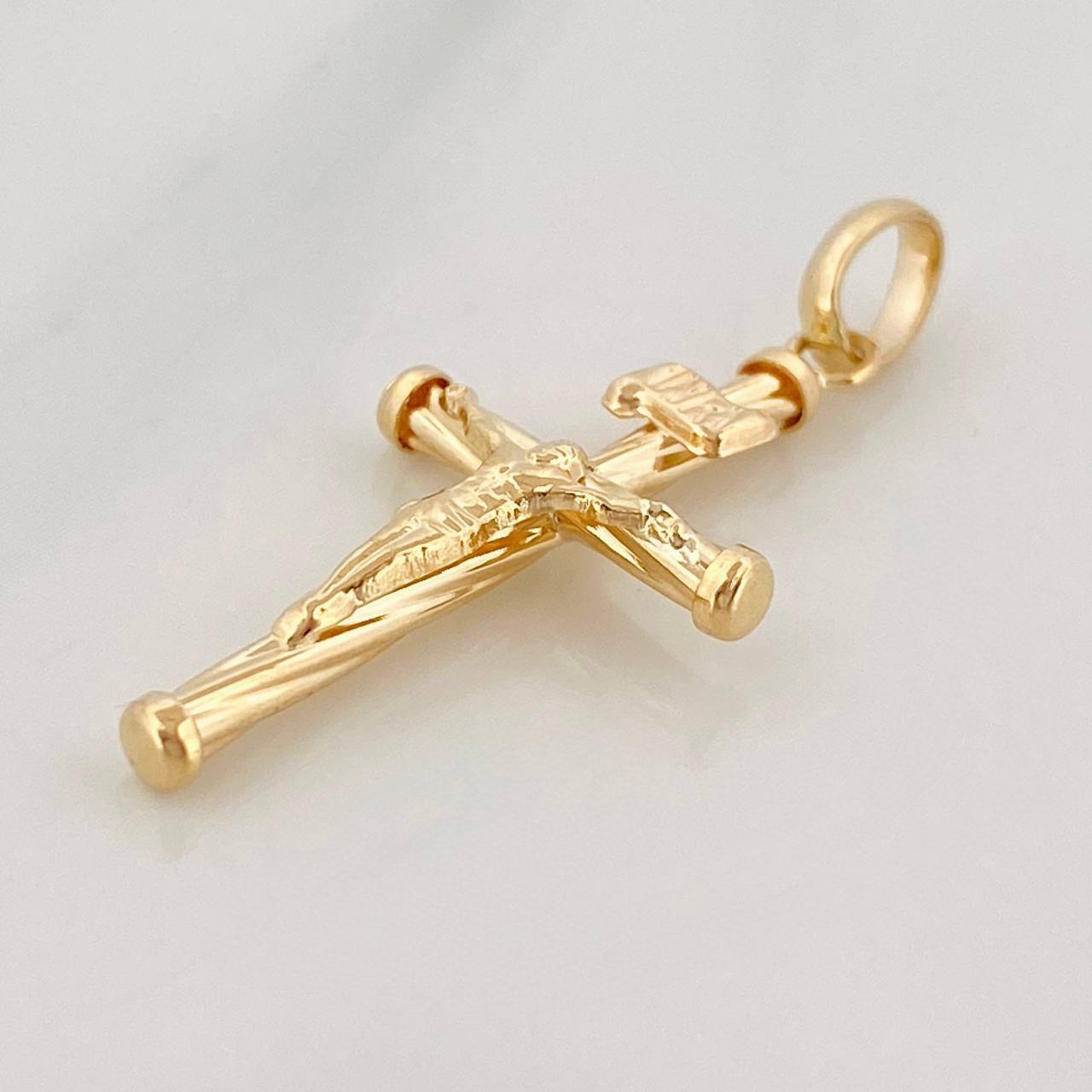 Pendant Cross Christ 0.8 g / 1 1/2 in Yellow Gold 18K