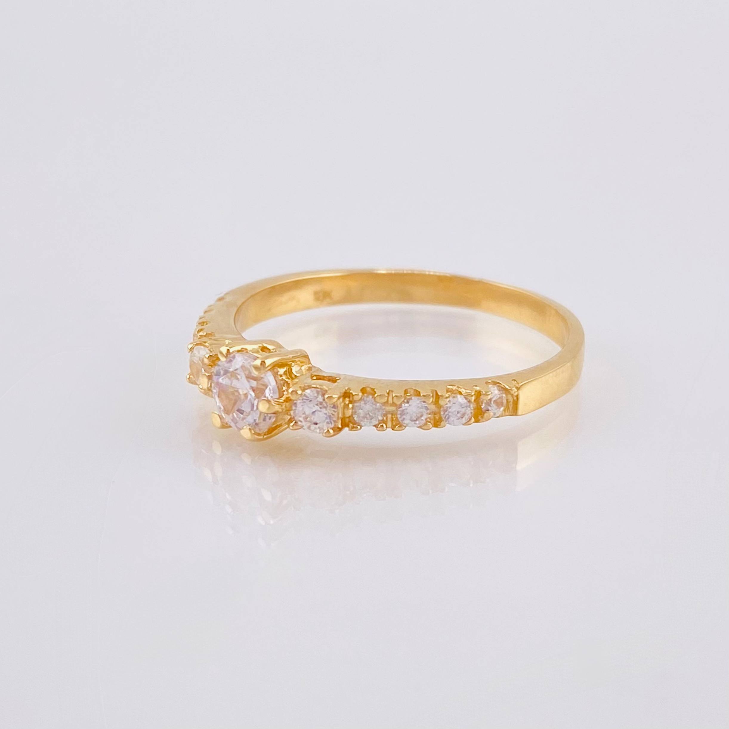 Anillo Solitario Chispa Escalada 3.55gr / T9 3/4 / Oro Amarillo 18K *