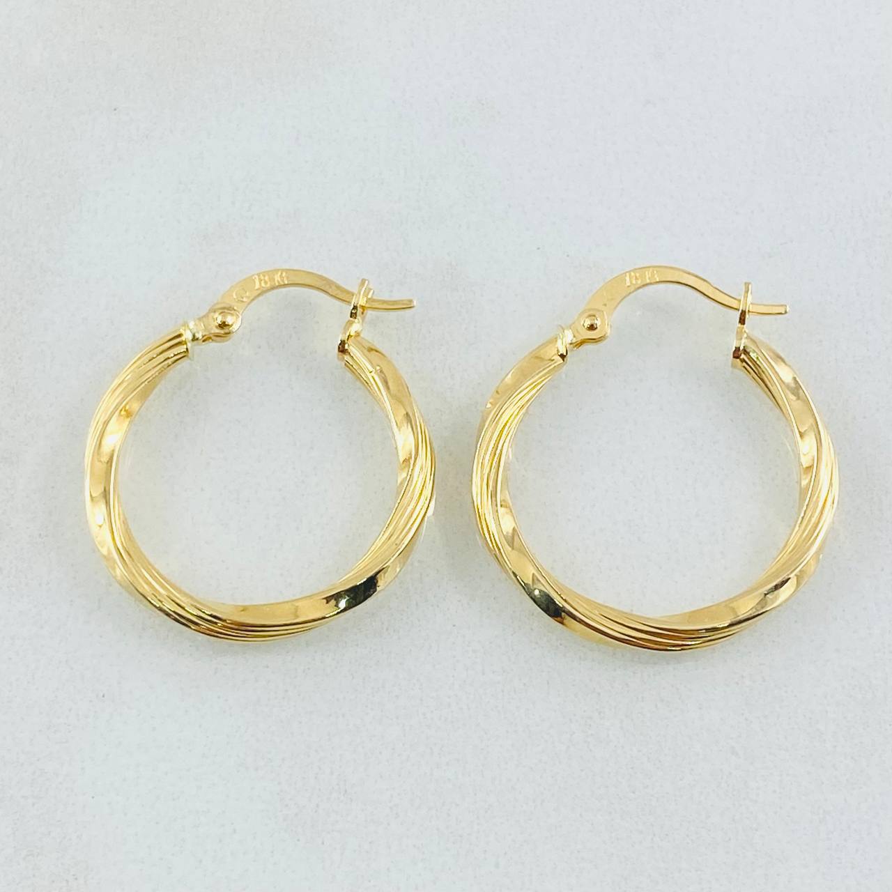 Candongas Mai 1.55gr / 1 in / Oro Amarillo 18K