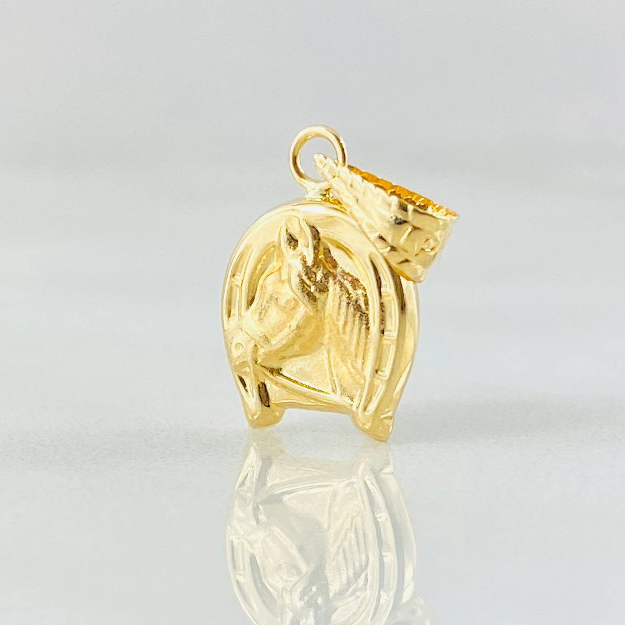 Horse Horseshoe Pendant 0.5gr / 3/4 in / 18K Gold ©