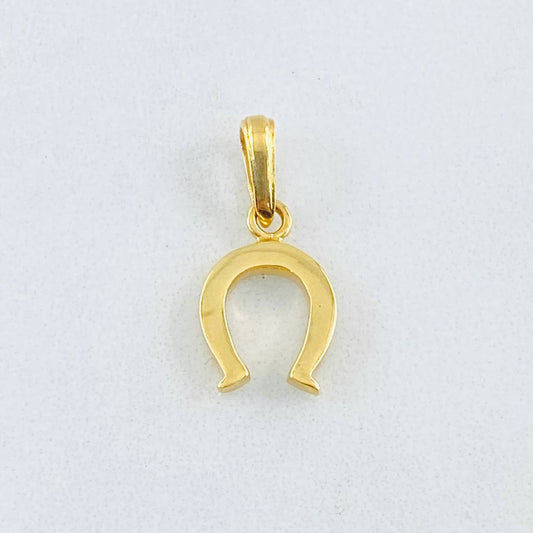 Horseshoe Pendant 0.95gr / 3/4 in / 18K Gold ©