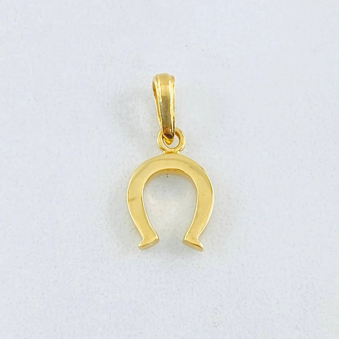 Dije Herradura 1 g / 3/4 in Oro Amarillo 18K