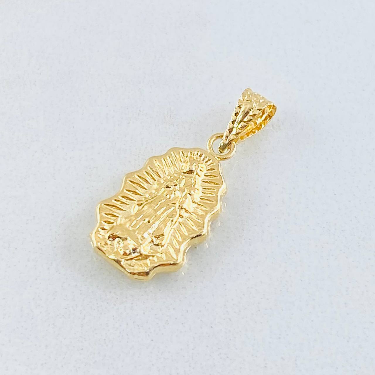 Pendant Virgin Guadalupe 0.7gr / 3/4 in / 18K Gold ©