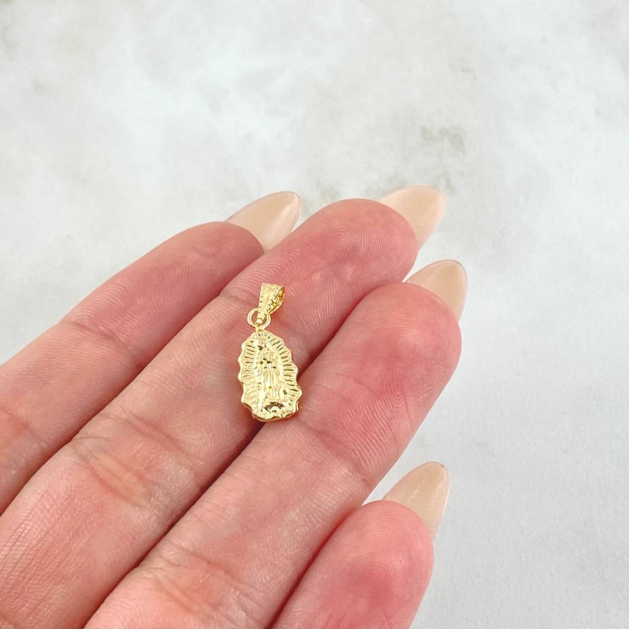 Pendant Virgin Guadalupe 0.45gr / 3/4 in / 18K Gold ©