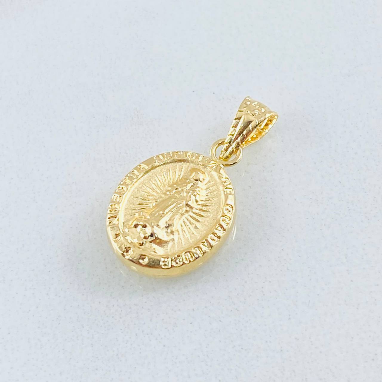 Dije Virgen Guadalupe 0.7gr / 3/4 in / Oro Amarillo 18K ©