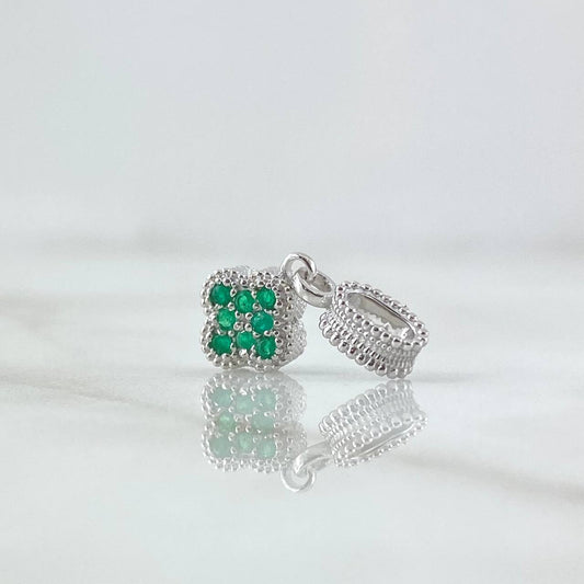 Dije Sello Trébol 1.35gr / 1.8cm / Esmeraldas 12pts Oro Blanco 18K (Joya) ©