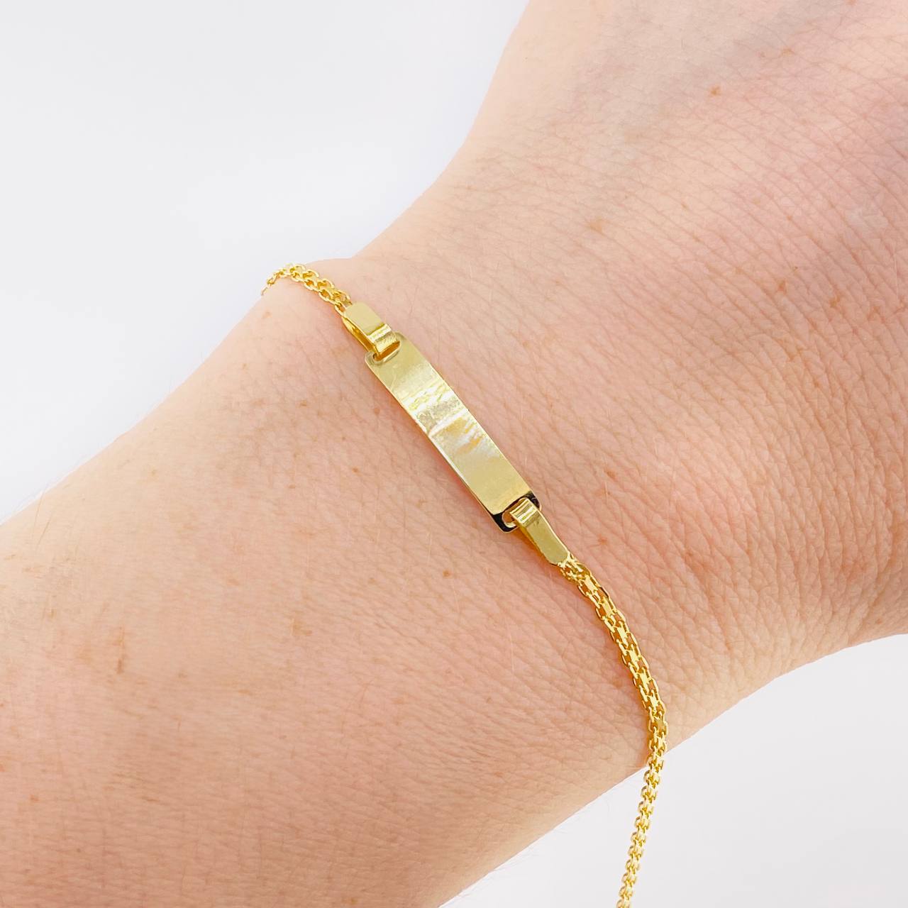 Pulso Chino Placa Rectangular 1.8 g / 6 1/2 in / 1.6 mm Oro Amarillo 18K