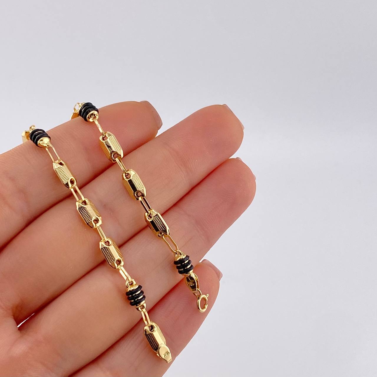 Pulso Rustico Texturizados 3.35 g / 8 1/4 in / 4.2 mm Oro Amarillo 18K