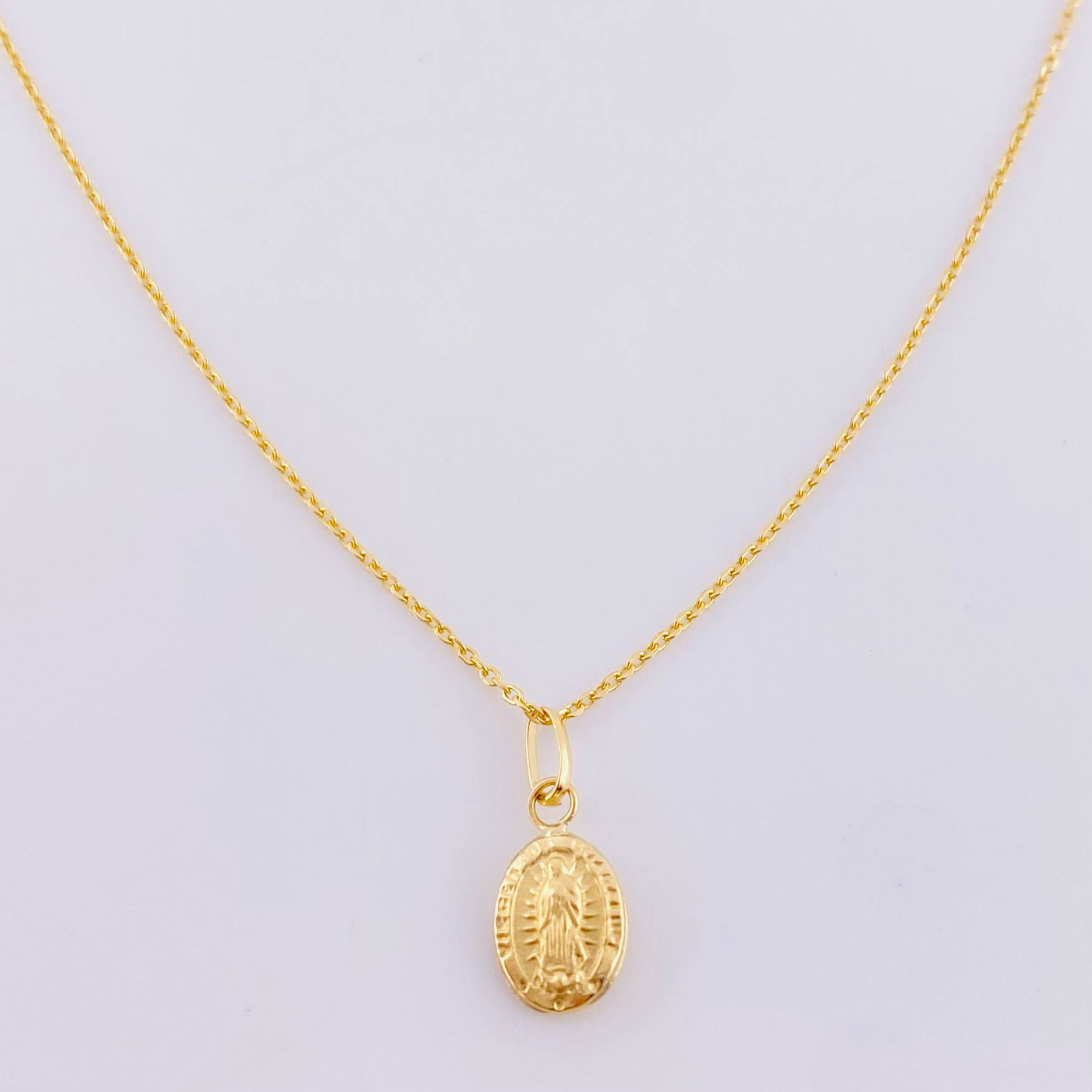 Classic Link Chain Set + Pendant Virgin of Guadalupe / 1.05 g / 17 3/4 in Yellow Gold 18K