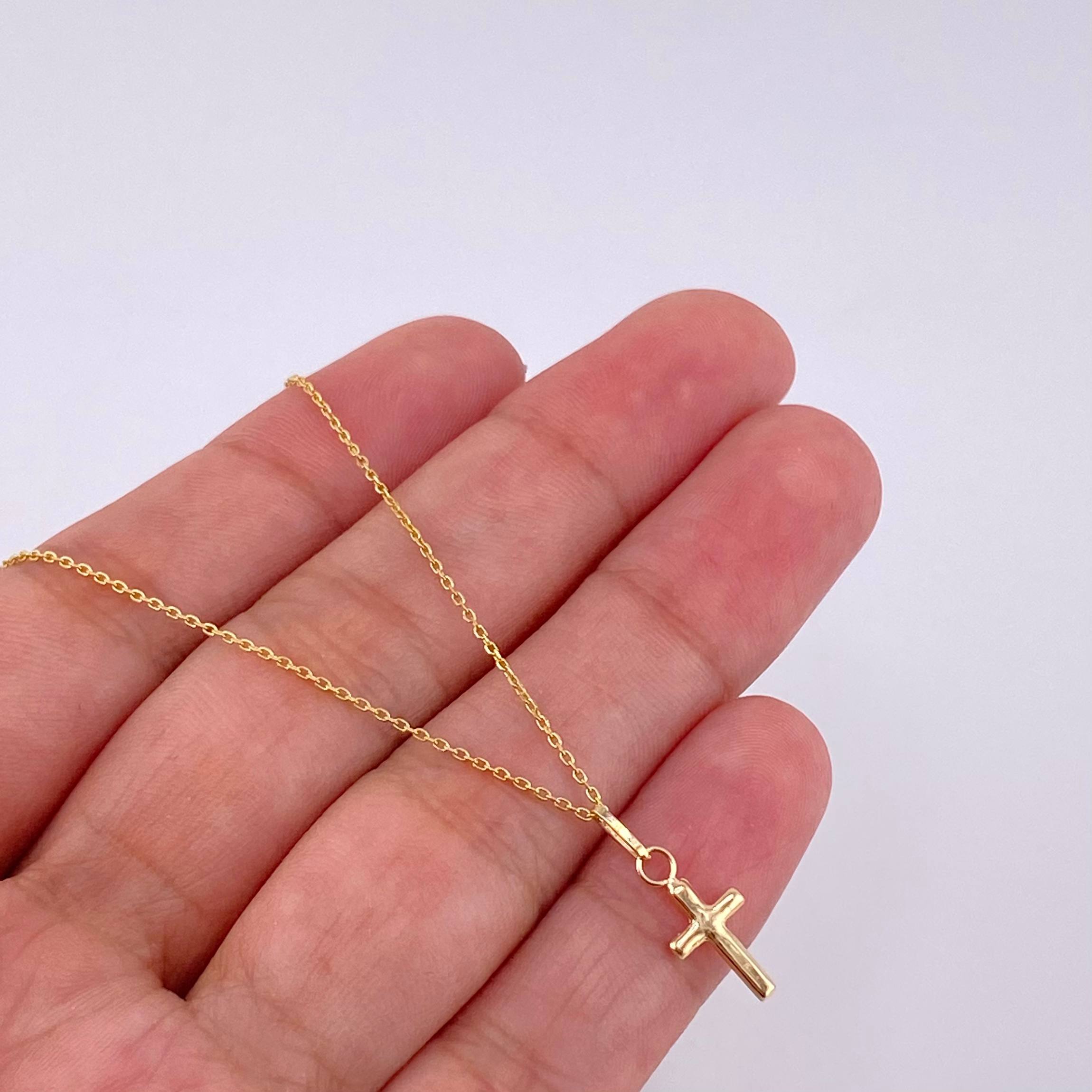 Classic Link Chain Set + Cross Pendant / 0.95 g / 17 3/4 in 18K Yellow Gold