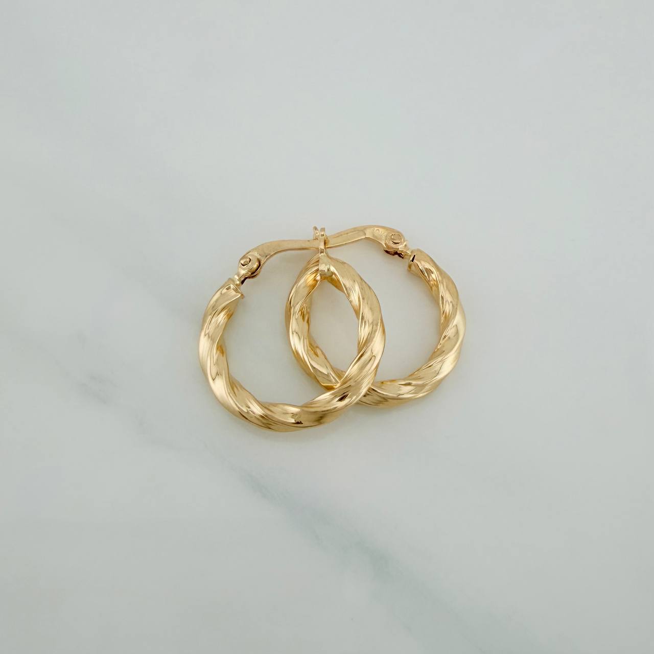 Candongas Lupe 1.9gr / 1 in / Oro Amarillo 18K $