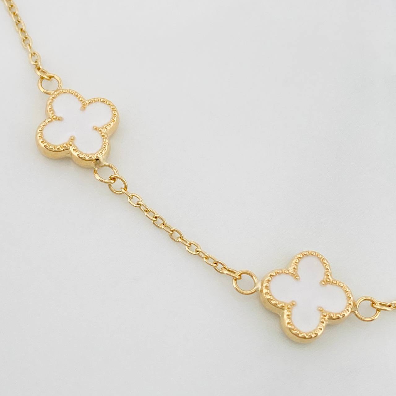 Classic Link Bracelet Clover 3.65 g / 7 1/2 in / 1.3 mm Yellow Gold 18K