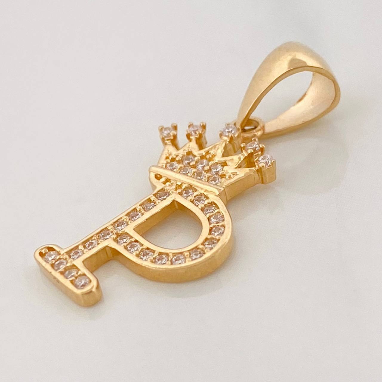 Pendant Crown Letter P 1.6 g / 1 in Yellow Gold 18K