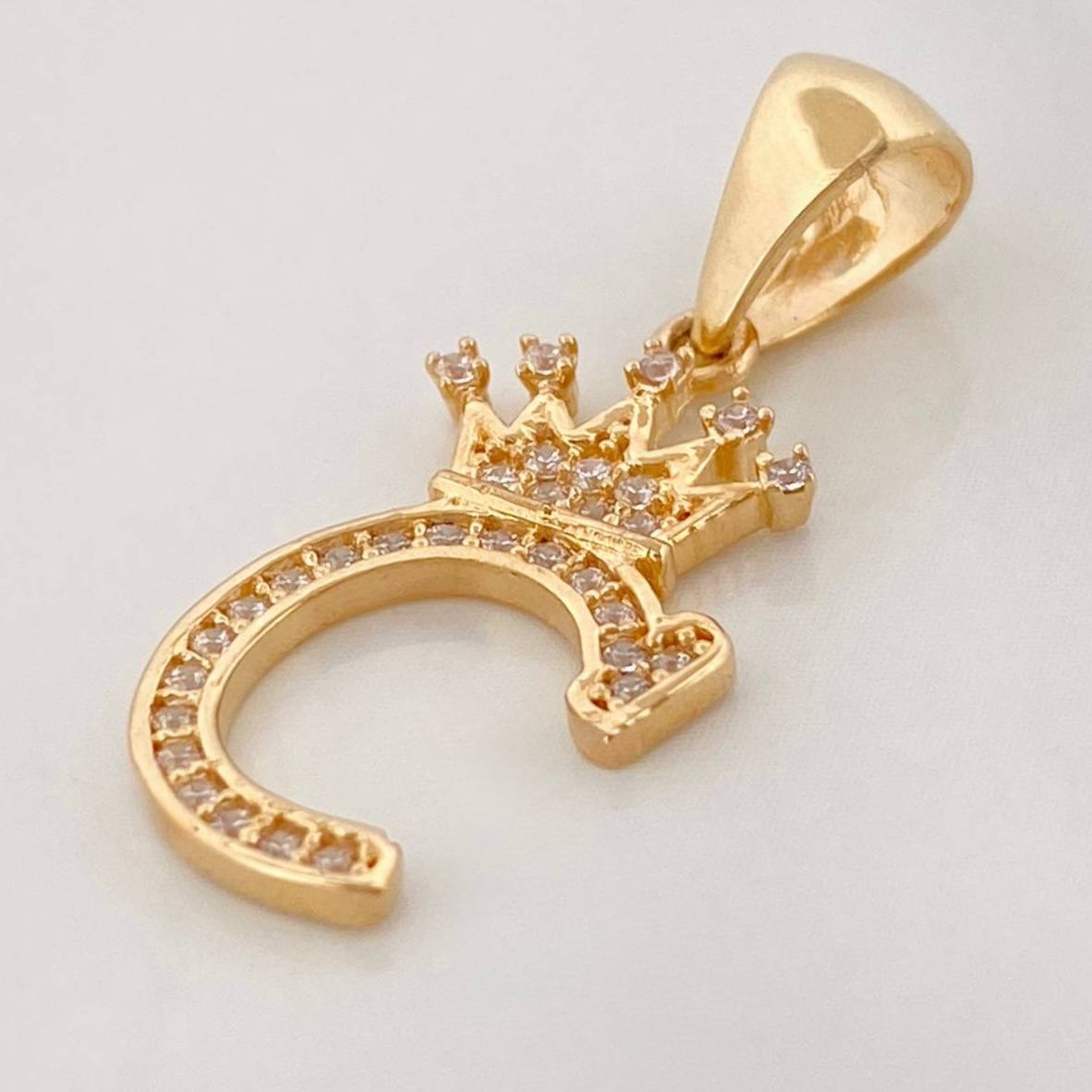 Dije Corona Letra C 1.5 g / 1 in Oro Amarillo 18K
