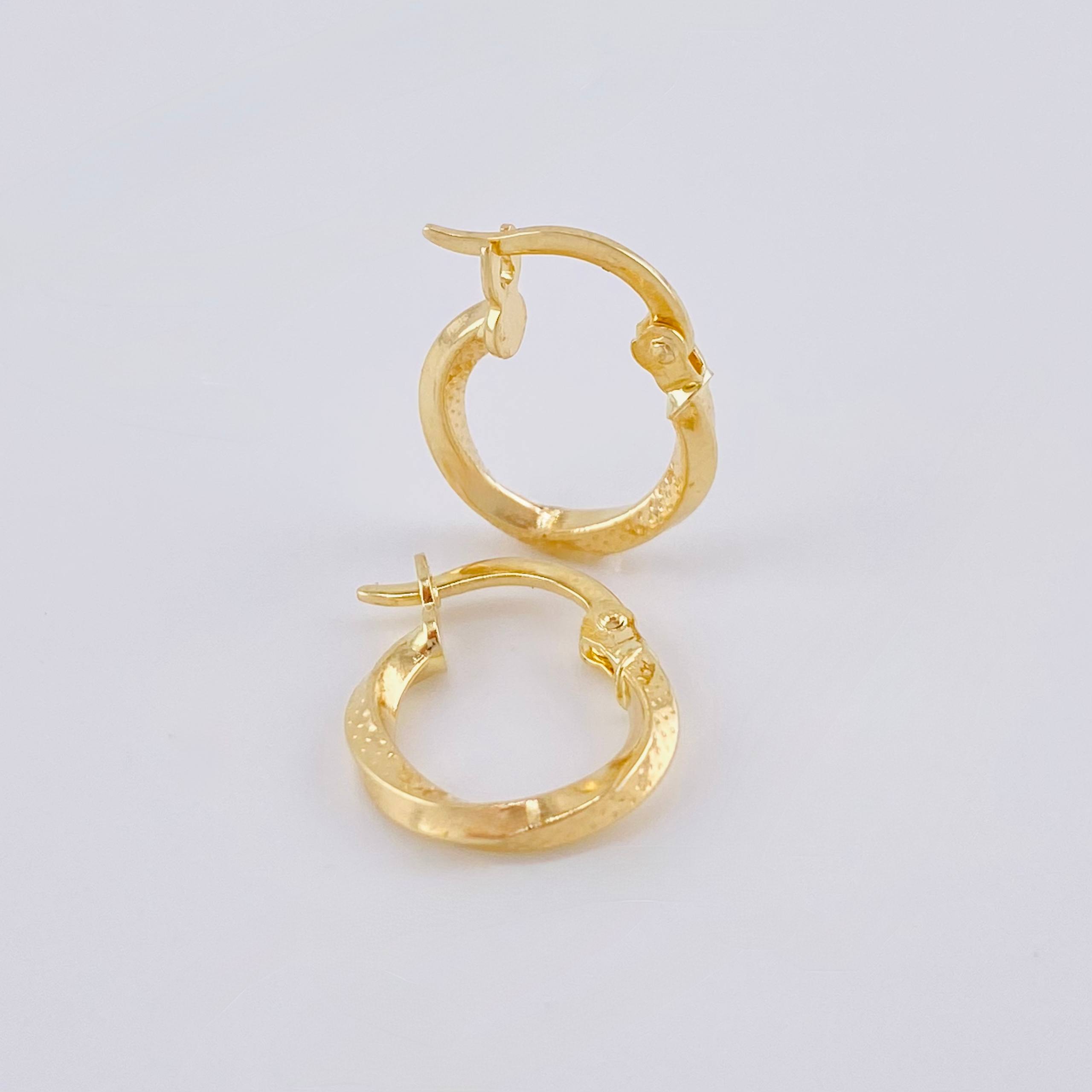 Candongas Asby 0.85 g / 1/2 in Oro Amarillo 18K