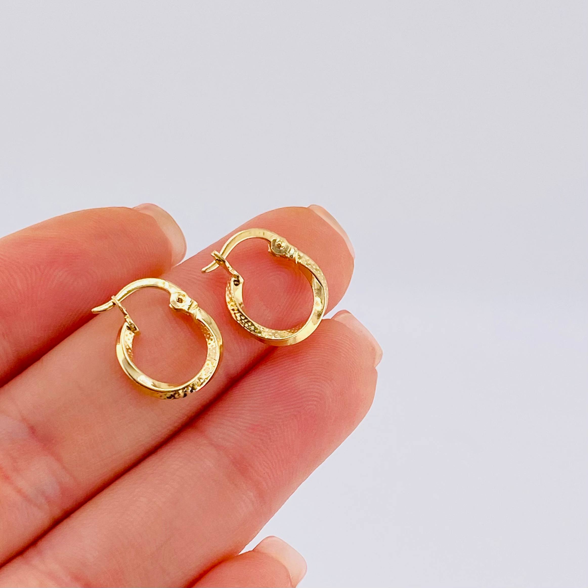 Candongas Asby 0.85 g / 1/2 in Oro Amarillo 18K