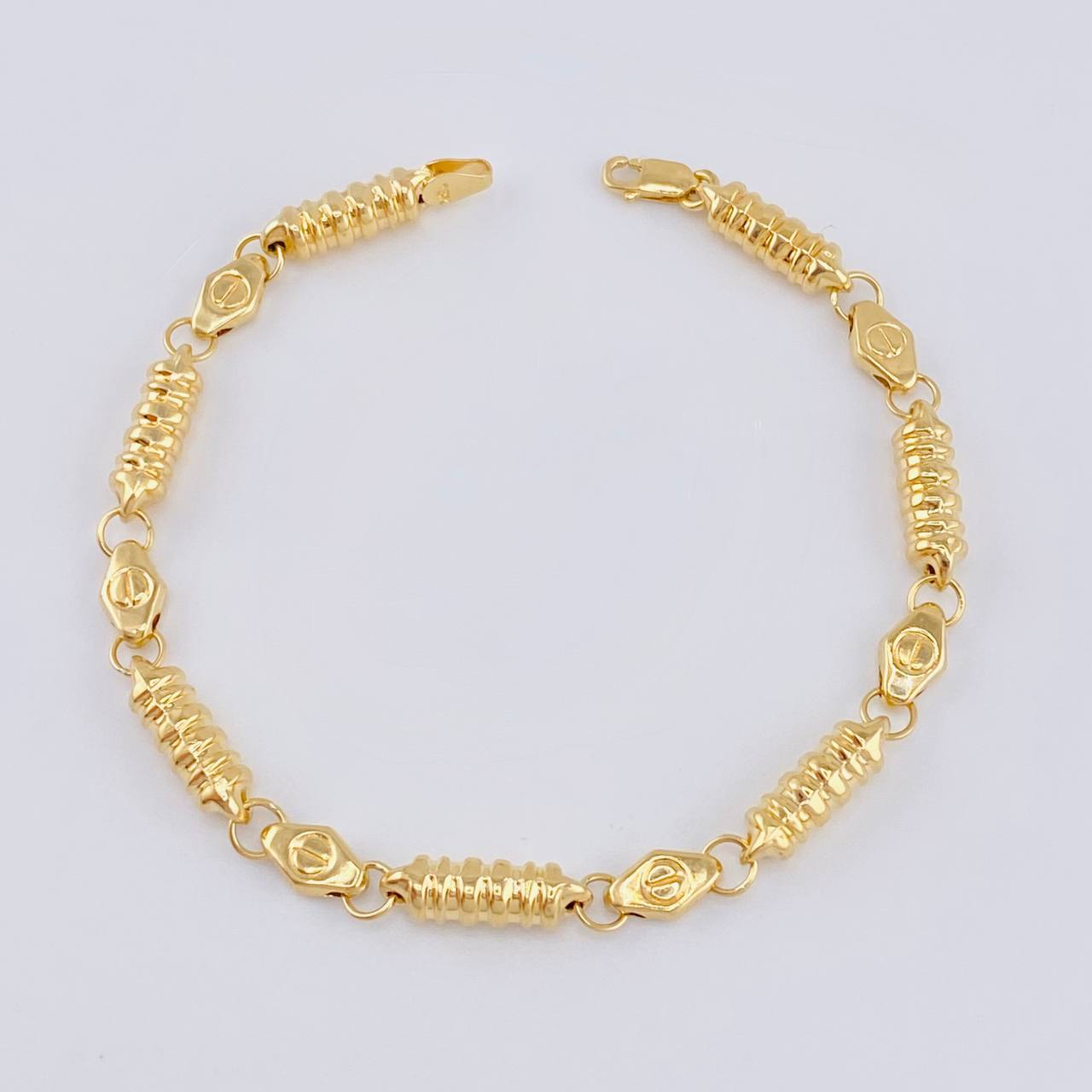 Pulso Rustico Rayado 5.4 g / 7 in / 5,1 mm Oro Amarillo 18K