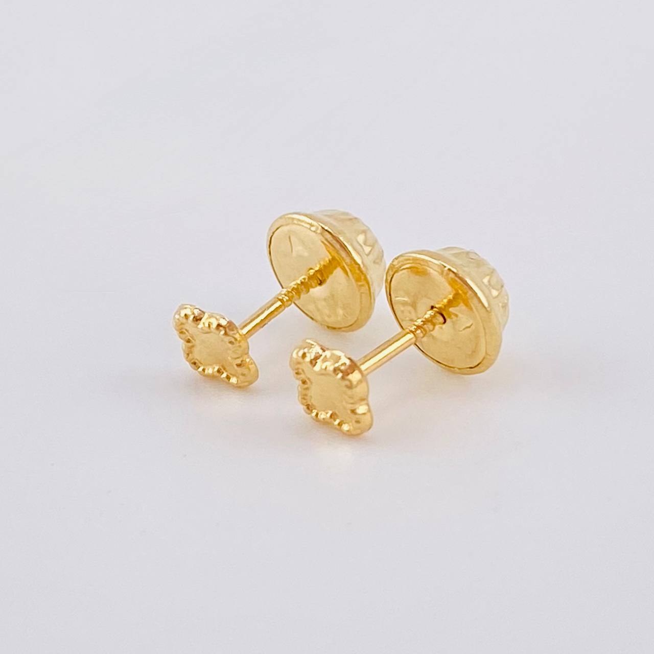 Topos Trebol Liso 0.35 g / in / 3,6 mm Oro Amarillo 18K