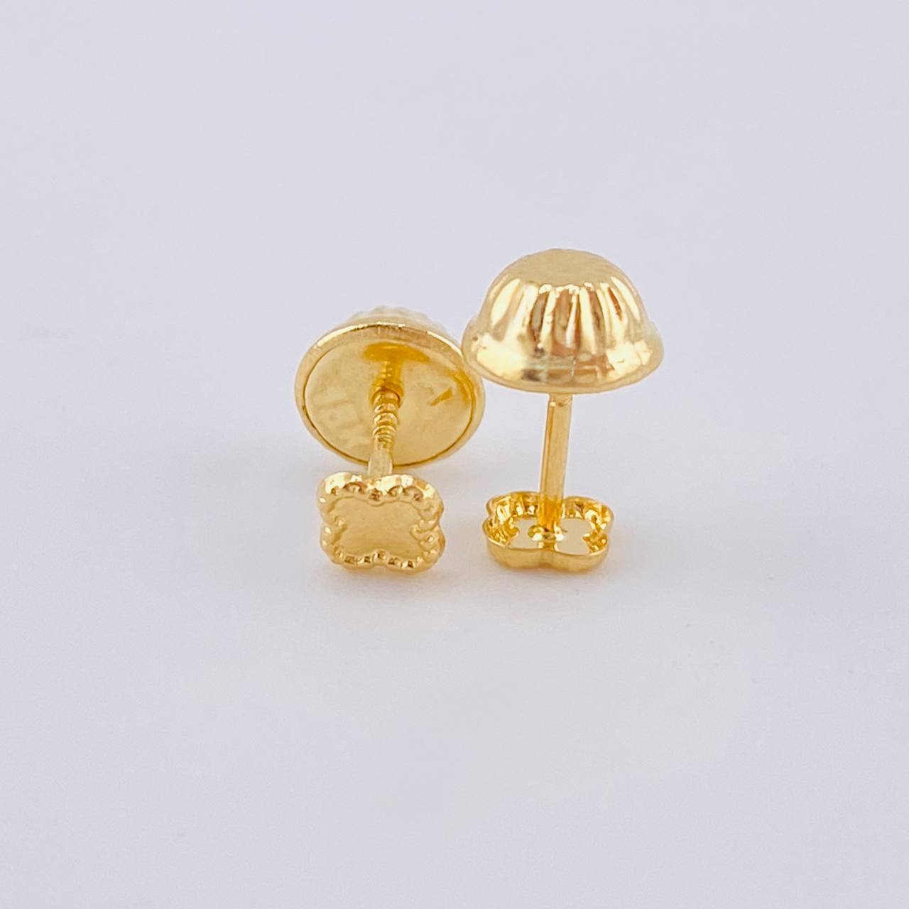 Topos Trebol Liso 0.35 g / in / 3,6 mm Oro Amarillo 18K