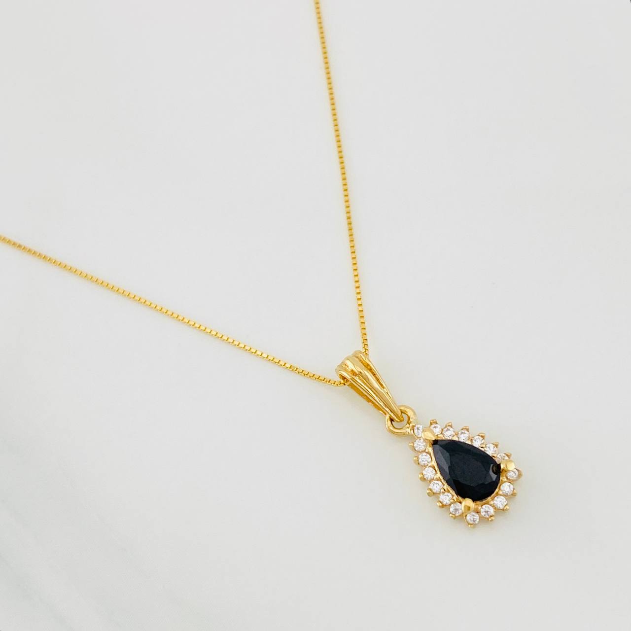 Set Cadena Veneciana + Dije Halo Lágrima / 1.9g / 16 in Oro Amarillo 18K