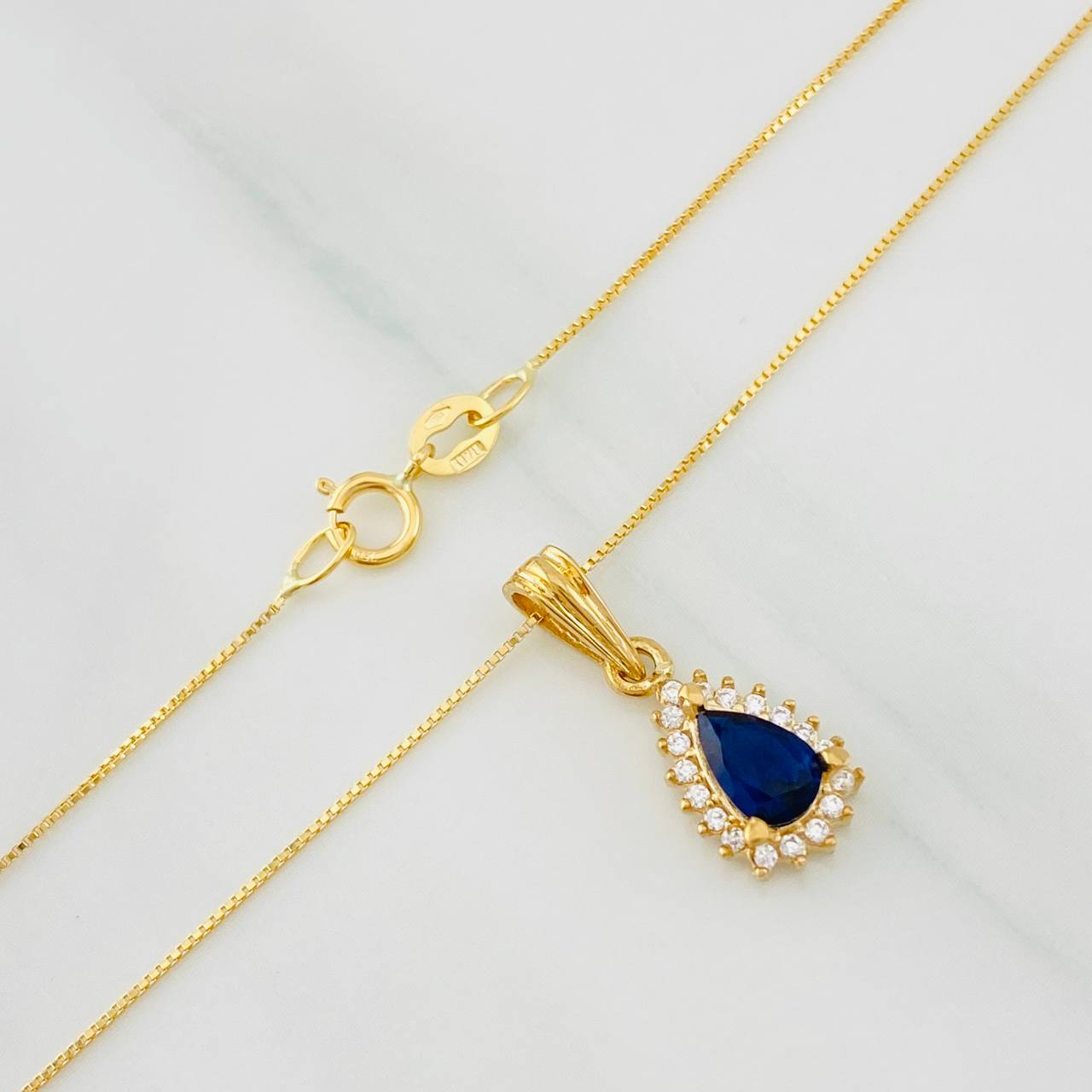 Set Cadena Veneciana + Dije Halo Lágrima / 1.95g / 16 in Oro Amarillo 18K