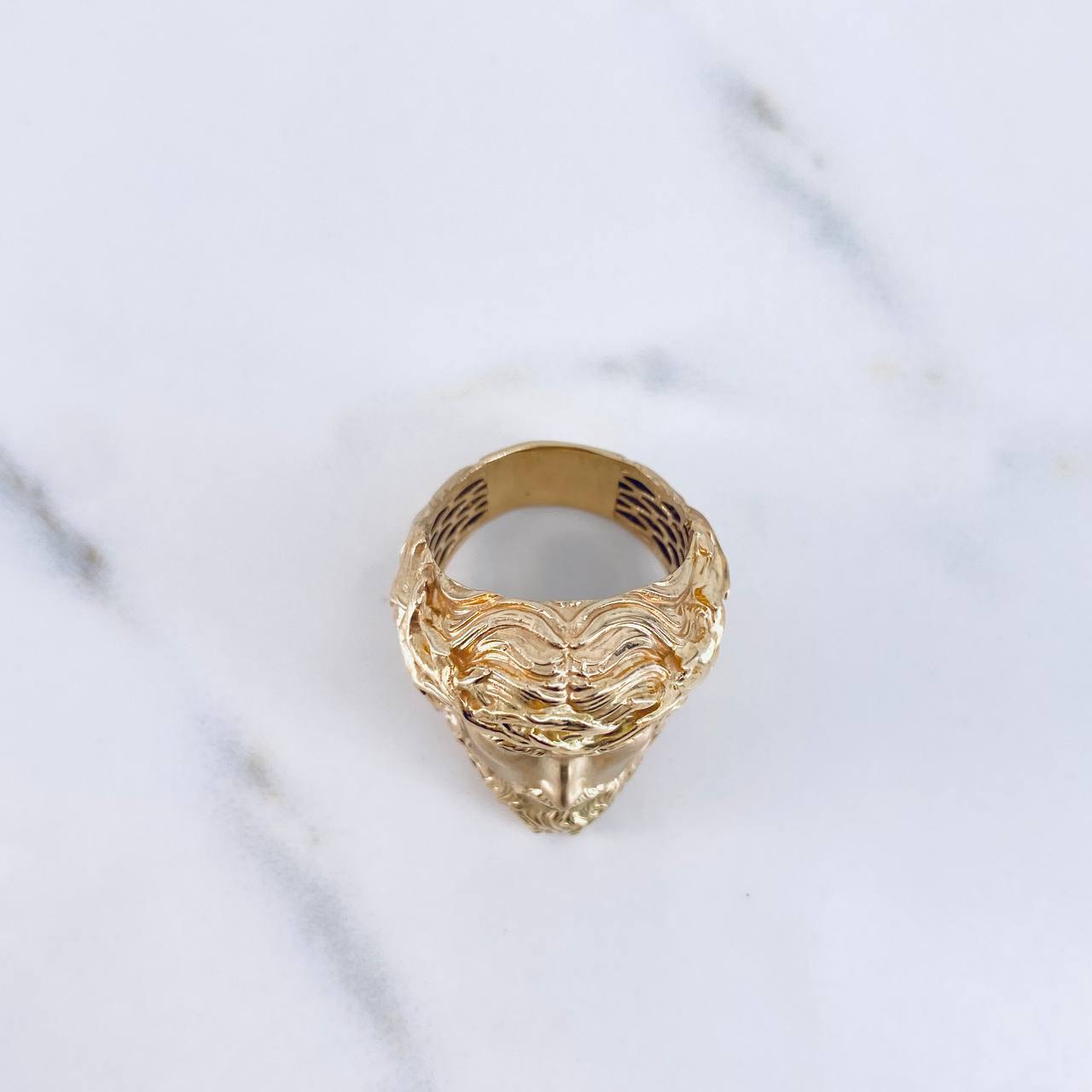Jesus Face Ring 10.55gr / Size 8 3/4 / Blue Zircons 18K Yellow Gold $