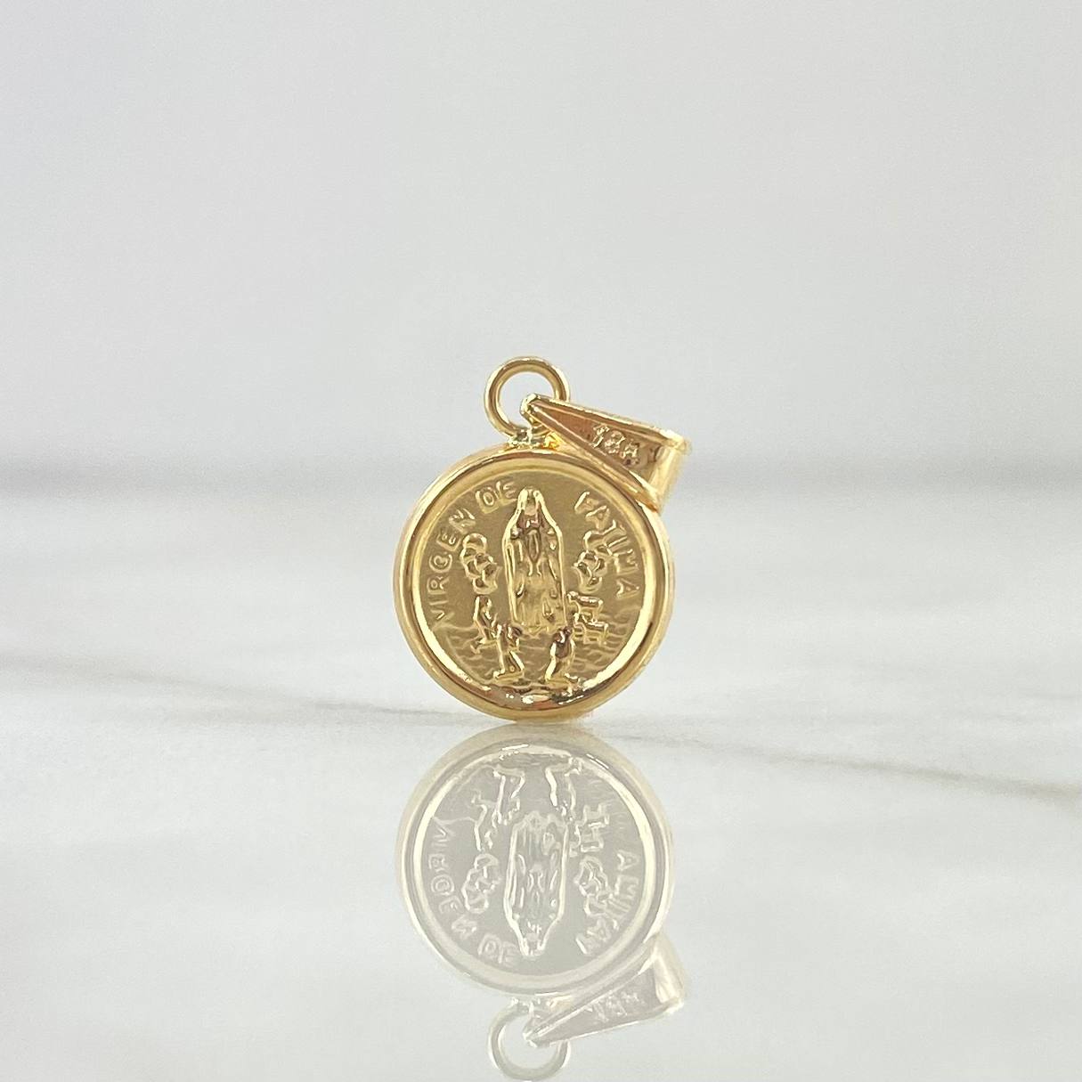 Dije Virgen De Fatima 0.55gr / 1.8cm / Cargador Liso Oro Amarillo 18K *