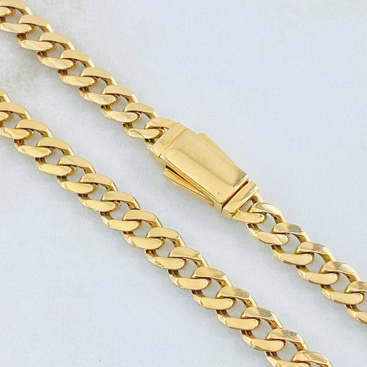 Cuban Links 22.1gr / 23 1/2 in / 18K Gold +1
