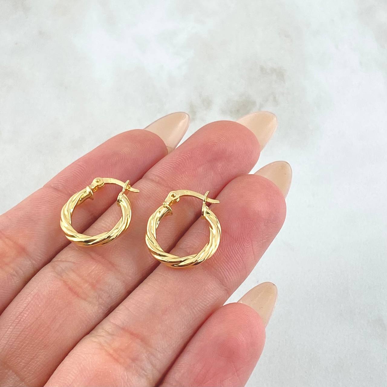 Emmi Hoop Earrings 1.25gr / 1/2 in / 18K Gold