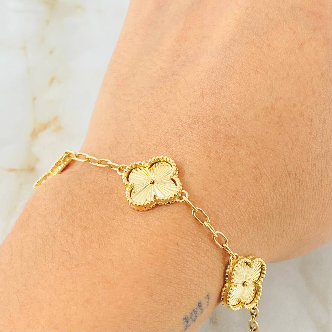 Bracelet Box Clover 12.55gr / 8 1/4 in / 18K Yellow Gold Special Birth