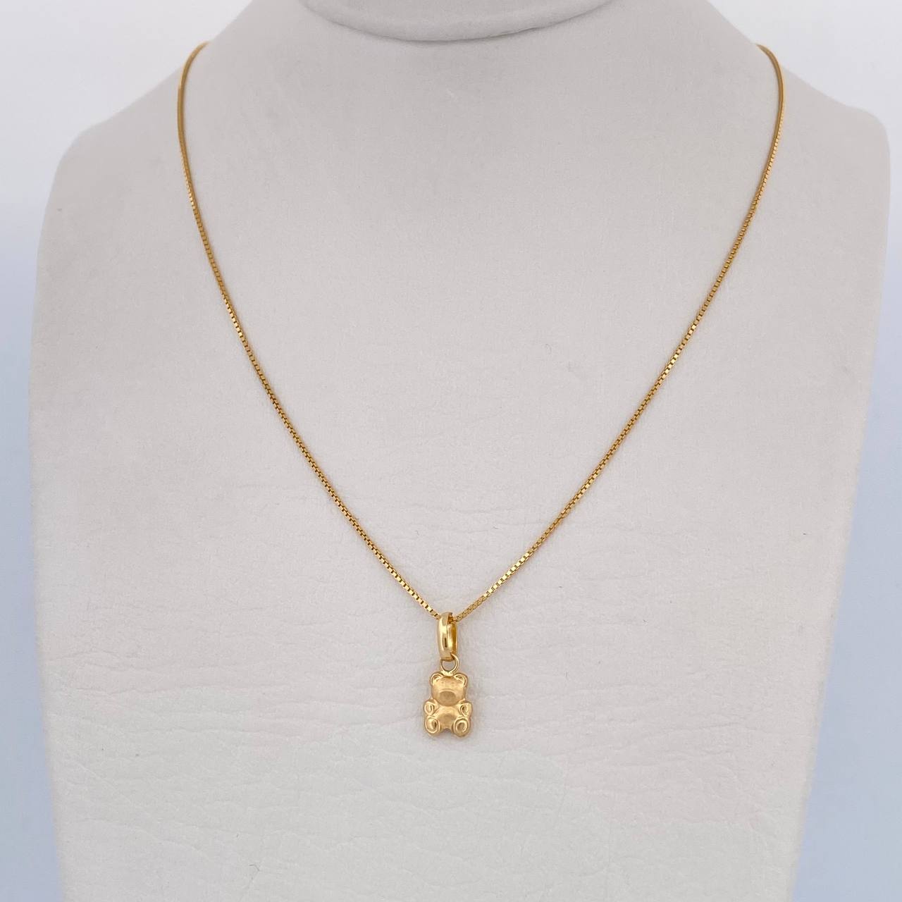 Set Venetian Chain / 1.8gr / 17.7in / 0.9mm + Pendant / 0.35gr / 0.6in Embossed 18K Gold (Offer) $