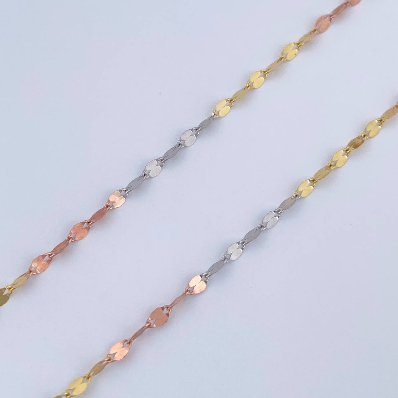 Flower Mirror Chain Set 1.1gr / 45cm / 1.8mm + Pendant 0.4gr / 1.5cm Pierced 18K Gold (Offer) &