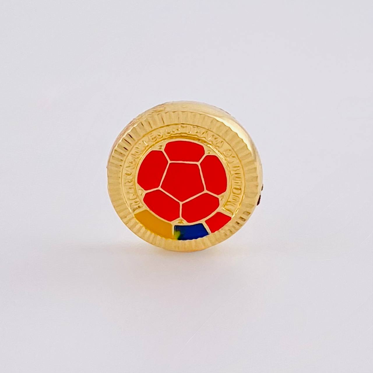 Herraje Escudo Selección 0.75 g / 1/2 in Oro Amarillo 18K