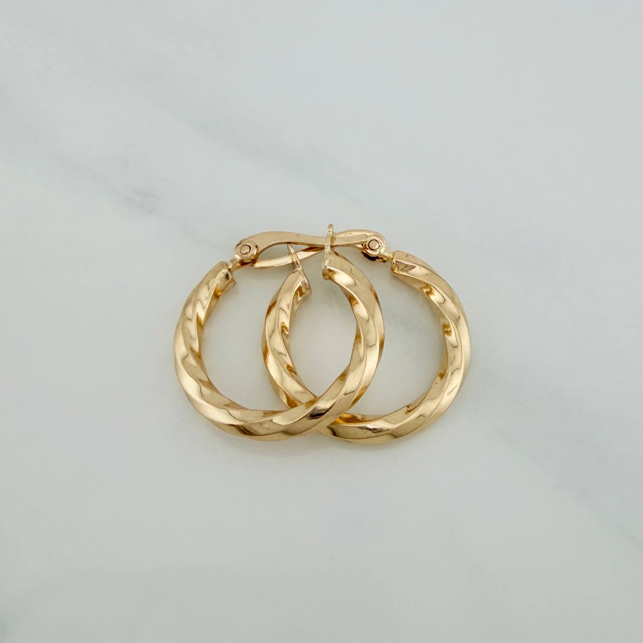 Candongas Kari 1.75gr / 3/4 in / Oro Amarillo 18K &