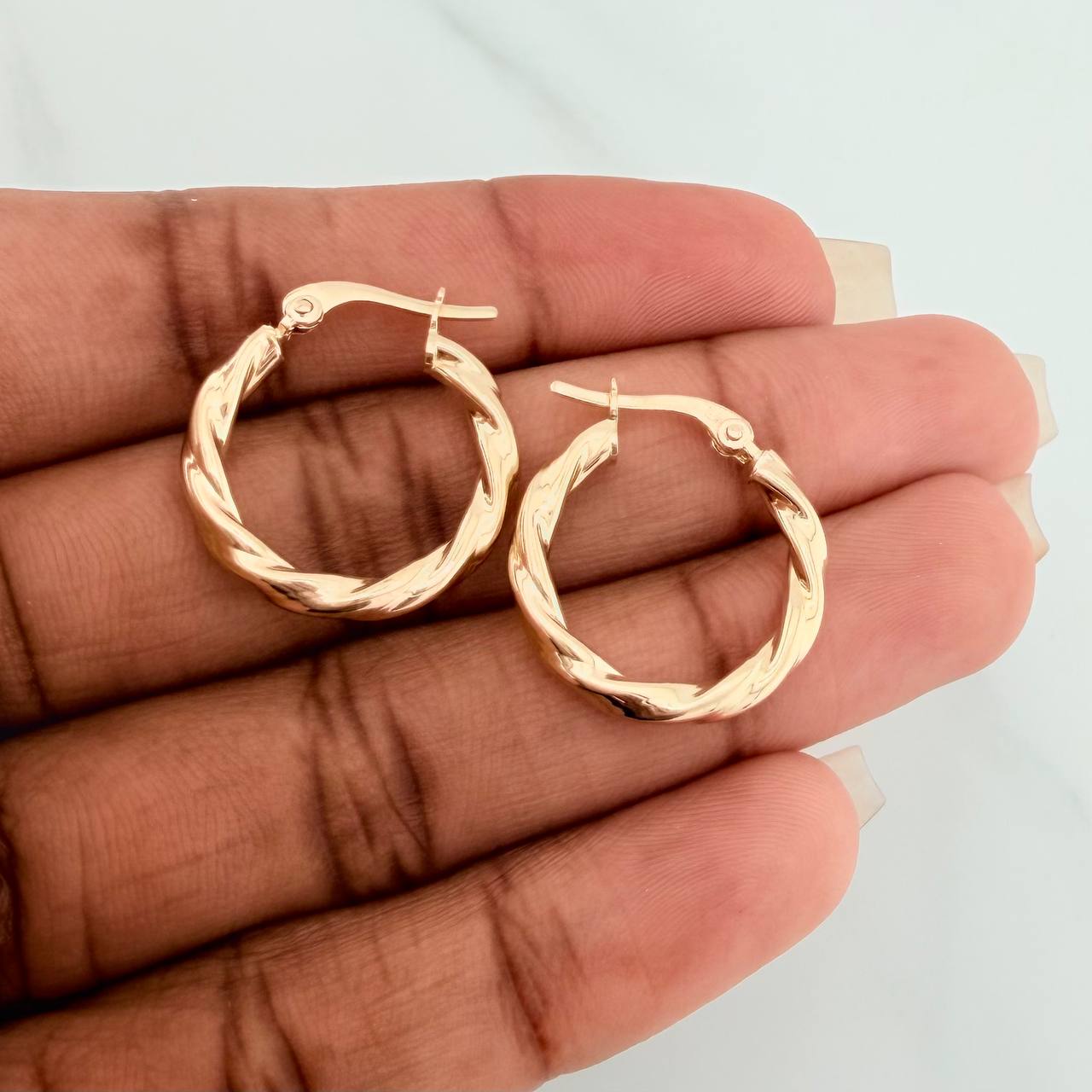 Candongas Sami 1.7gr / 1 in / Oro Amarillo 18K &