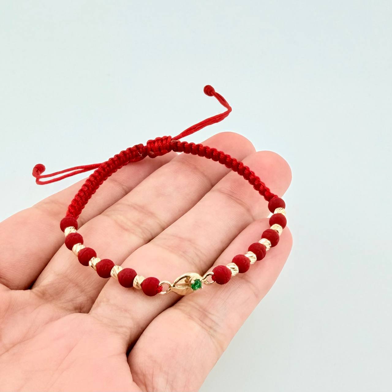 Red Woven Bracelet 10 Beads 3mm Coffee Grain Emerald 4pts Yellow Gold 18K