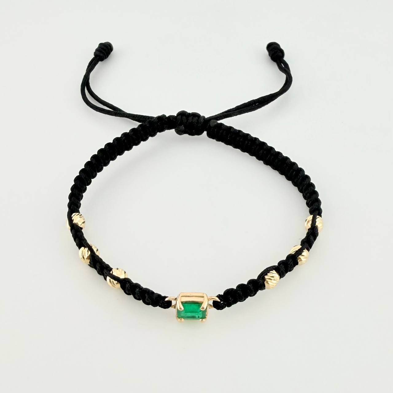 Pulsera Tejida Negra 6 Balines 4mm Cubo Esmeralda 60pts Oro Amarillo 18K