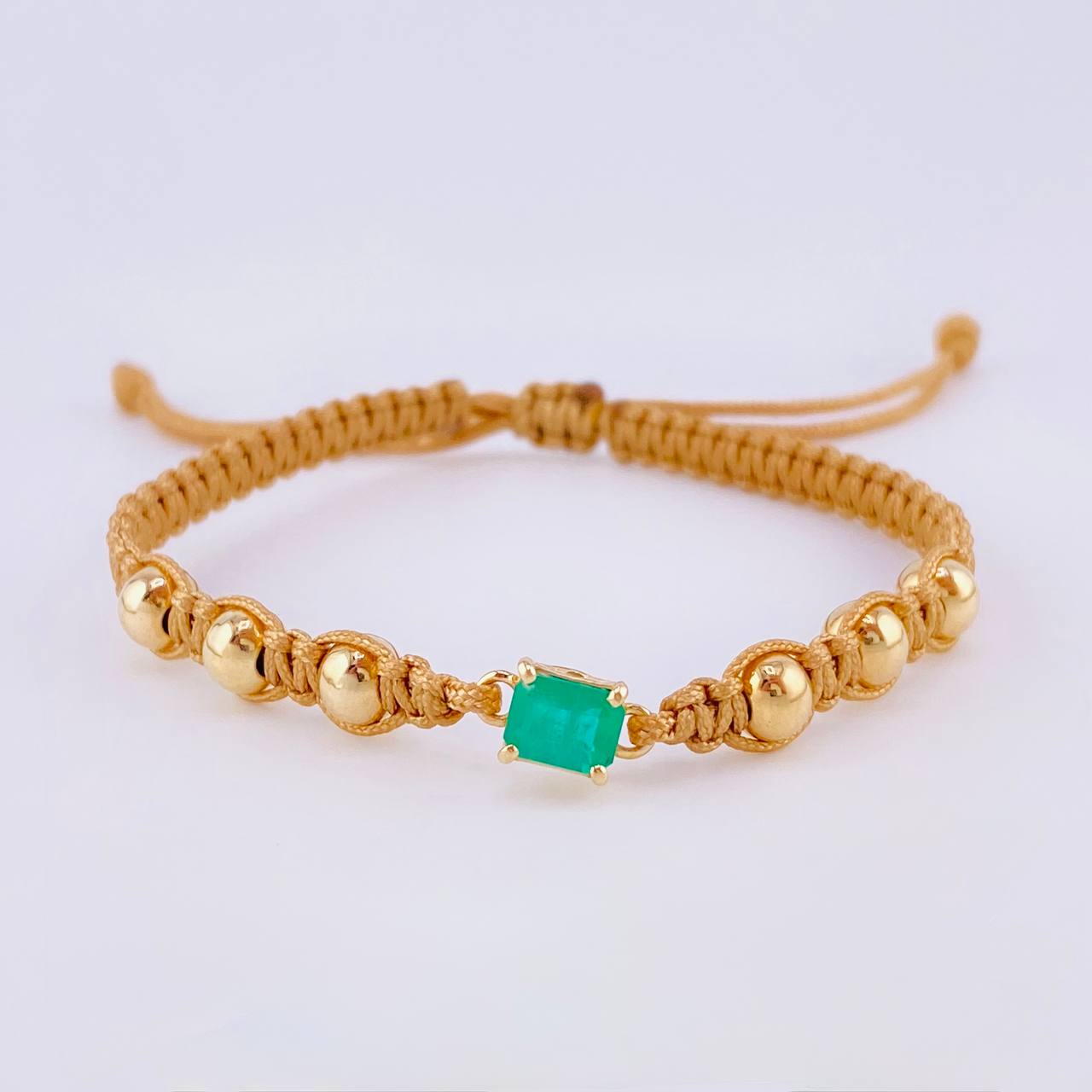 Pulsera Tejida Café 6 Balines 5mm Cubo Esmeralda 60pts Oro Amarillo 18K