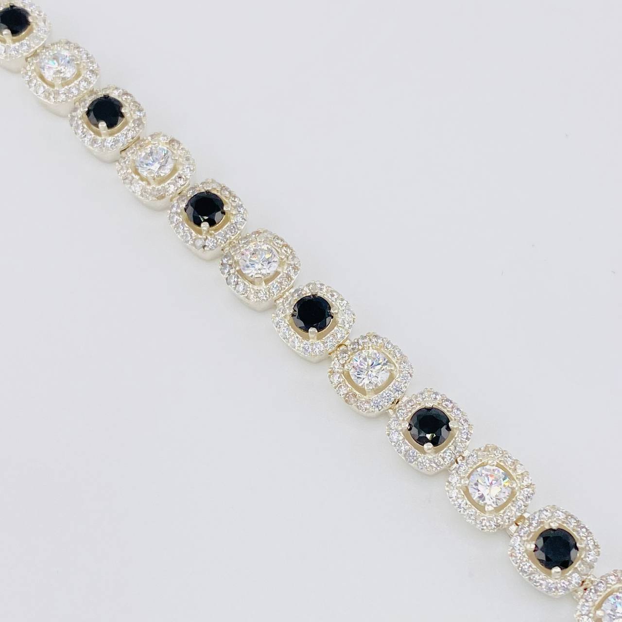 Tennis Chain 62.5g / 22 in / 7.75mm Silver 925