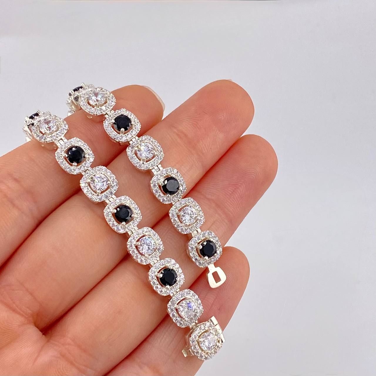 Tennis Chain 62.5g / 22 in / 7.75mm Silver 925